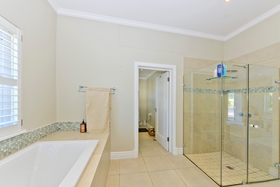 4 Bedroom Property for Sale in Leisure Isle Western Cape